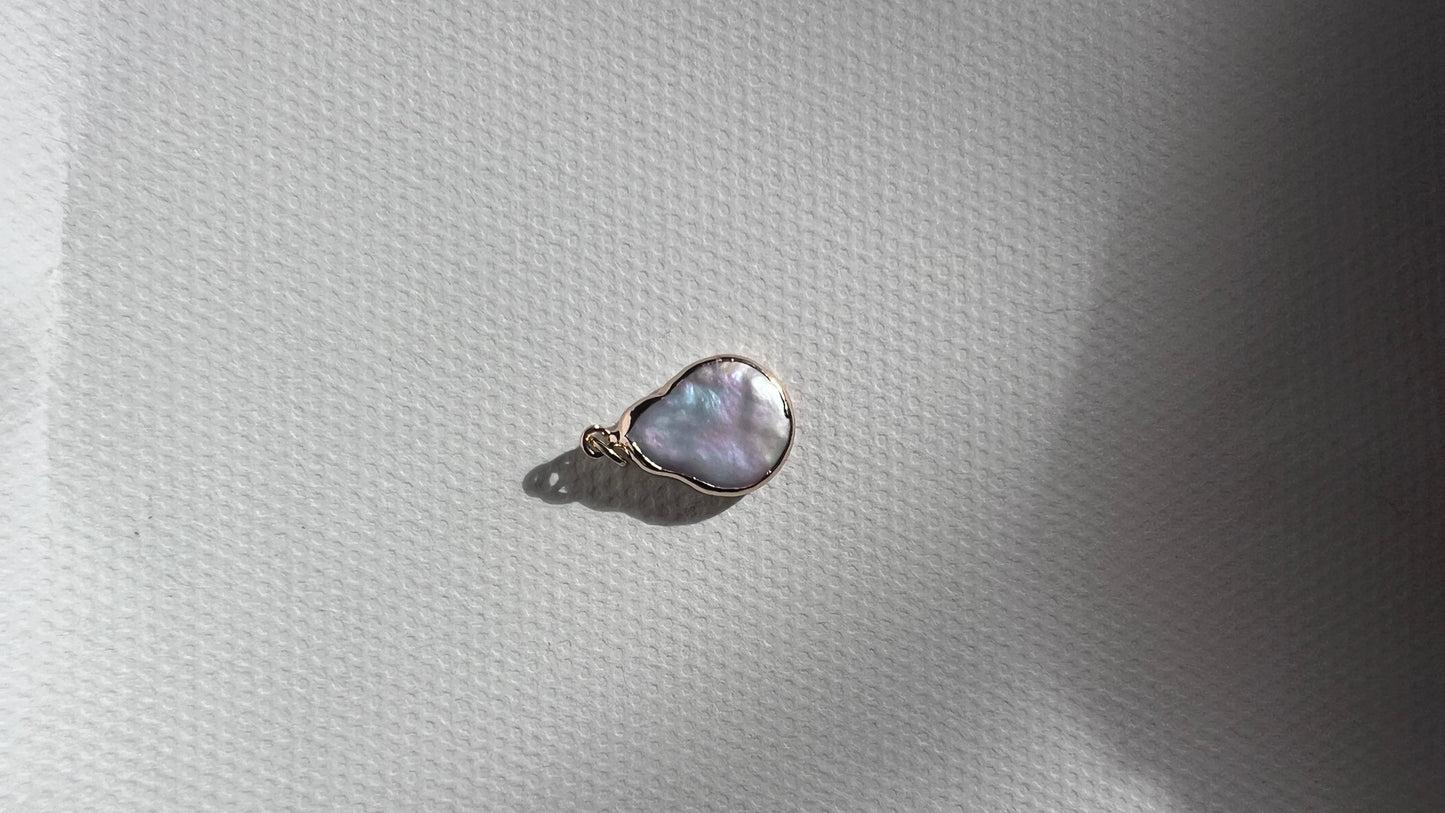 Single Keshi Pendant round